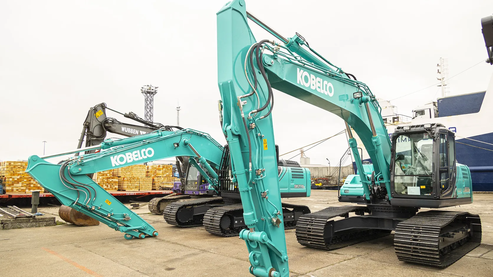Heavy equipment customs clearance through Fujairah Port